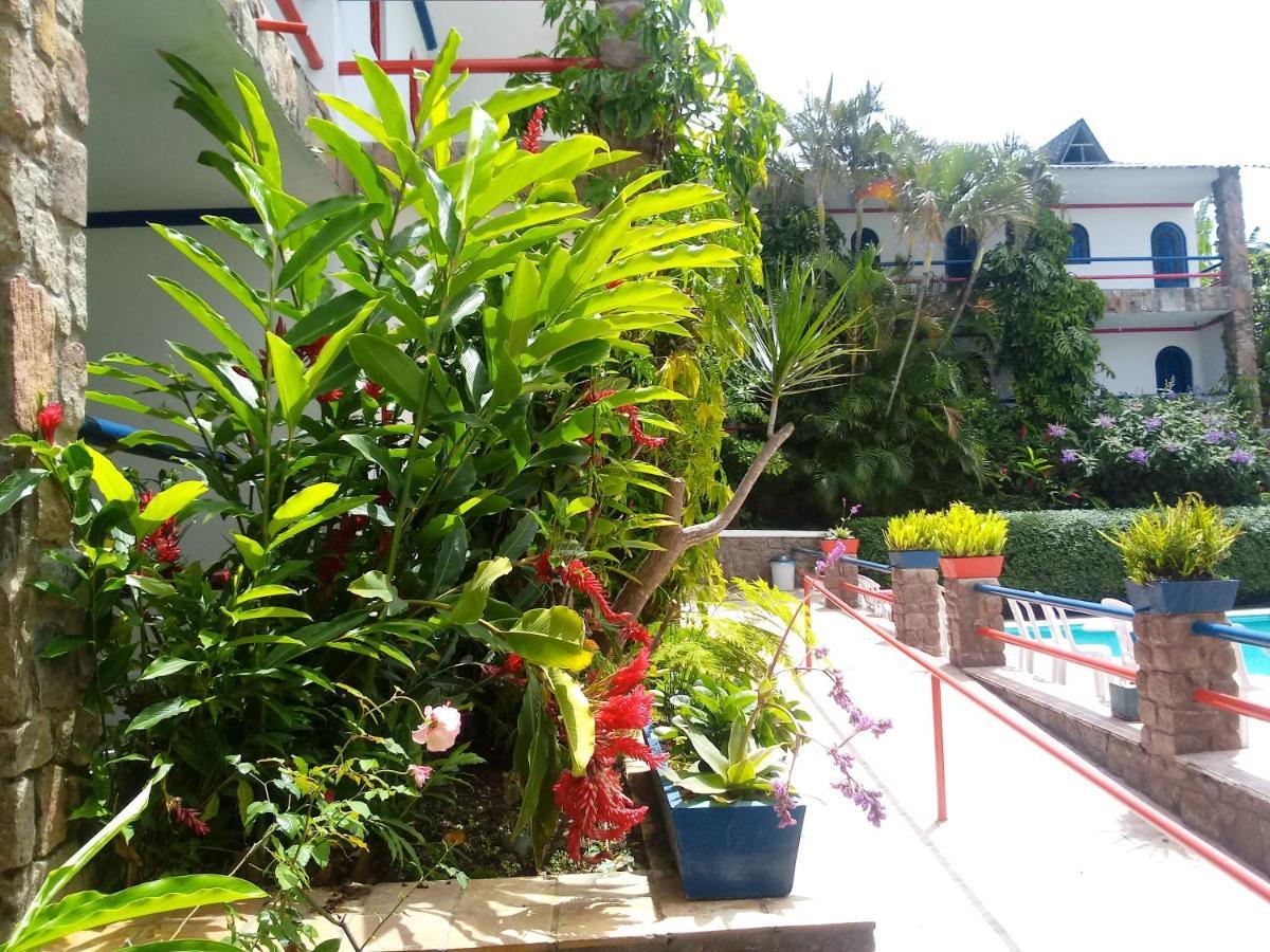 Otellin Triumph Hotel ตรีอุนโฟ ภายนอก รูปภาพ